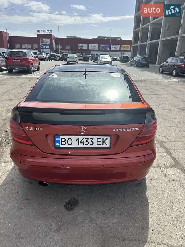 Купе Mercedes-Benz C-Class 2002 в 