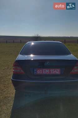 Седан Mercedes-Benz C-Class 2005 в 