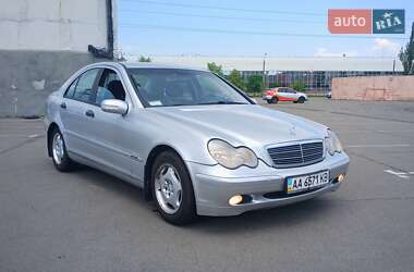 Седан Mercedes-Benz C-Class 2001 в Киеве