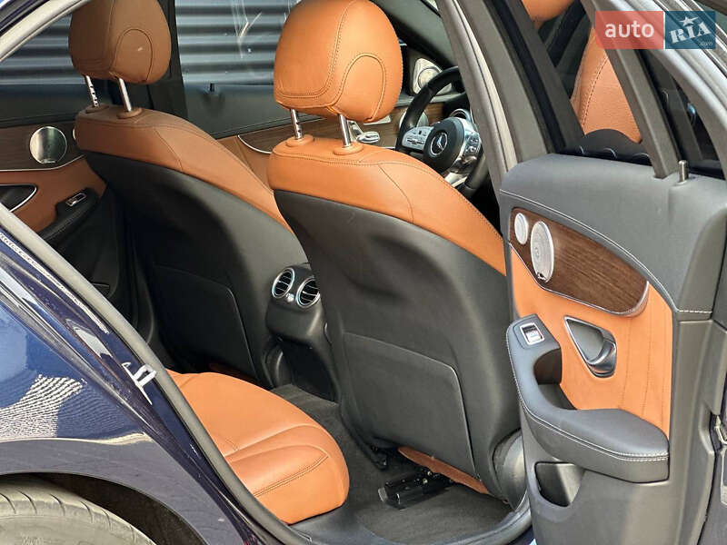 Седан Mercedes-Benz C-Class 2019 в Киеве