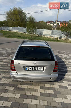 Универсал Mercedes-Benz C-Class 2004 в 