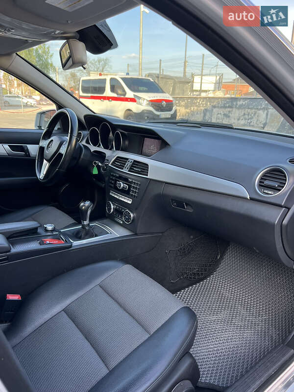 Универсал Mercedes-Benz C-Class 2012 в Белой Церкви