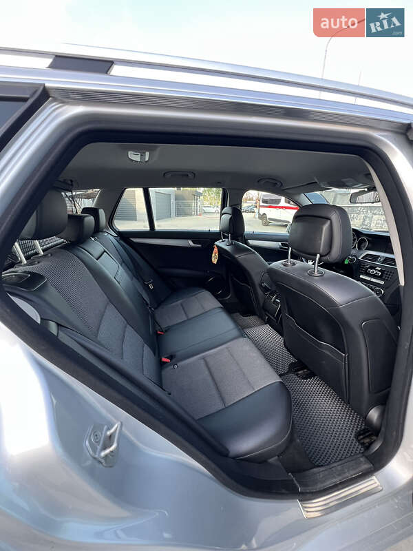 Универсал Mercedes-Benz C-Class 2012 в Белой Церкви