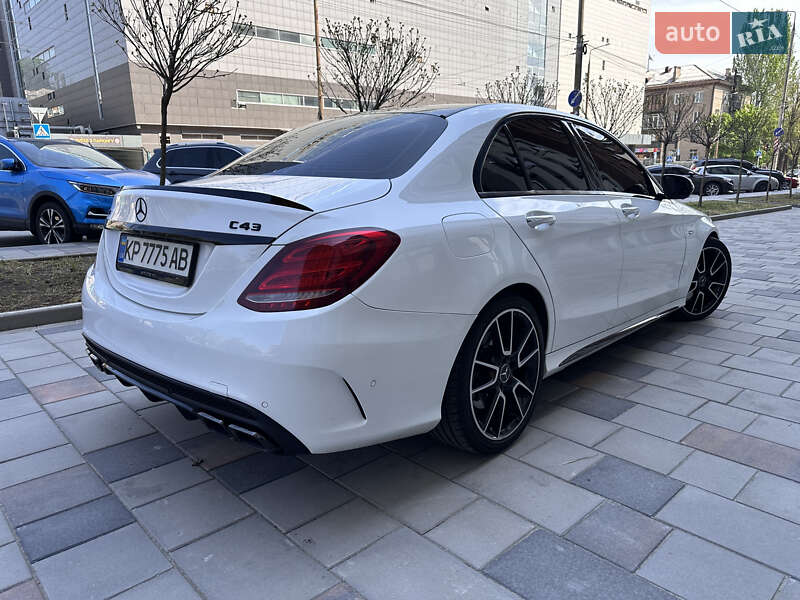 Седан Mercedes-Benz C-Class 2017 в Дніпрі