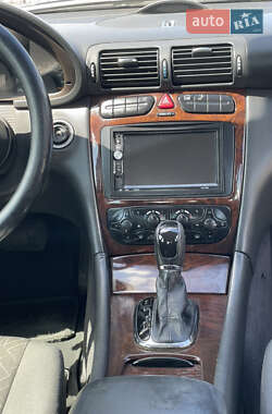 Седан Mercedes-Benz C-Class 2002 в 