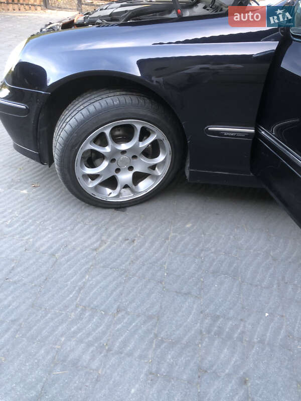 Седан Mercedes-Benz C-Class 2005 в Яворове фото 10 Седан Mercedes-Benz C-Class 2005 в Яворове