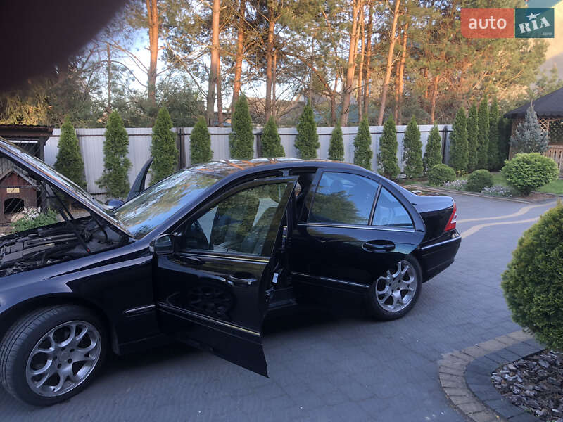 Седан Mercedes-Benz C-Class 2005 в Яворове фото 11 Седан Mercedes-Benz C-Class 2005 в Яворове