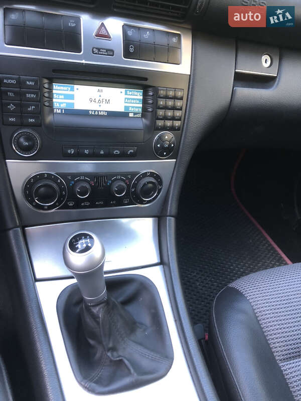 Седан Mercedes-Benz C-Class 2005 в Яворове
