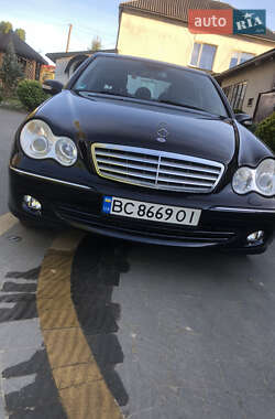 Седан Mercedes-Benz C-Class 2005 в 