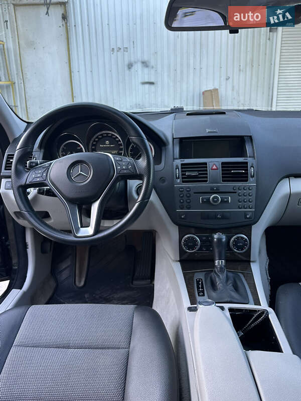 Седан Mercedes-Benz C-Class 2010 в Одессе фото 7 Седан Mercedes-Benz C-Class 2010 в Одессе