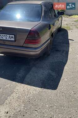 Седан Mercedes-Benz C-Class 1995 в 