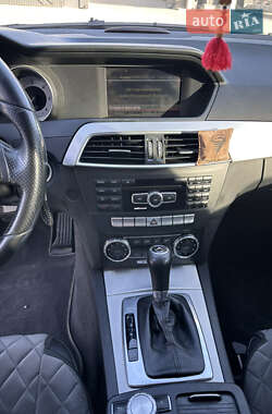 Универсал Mercedes-Benz C-Class 2011 в 