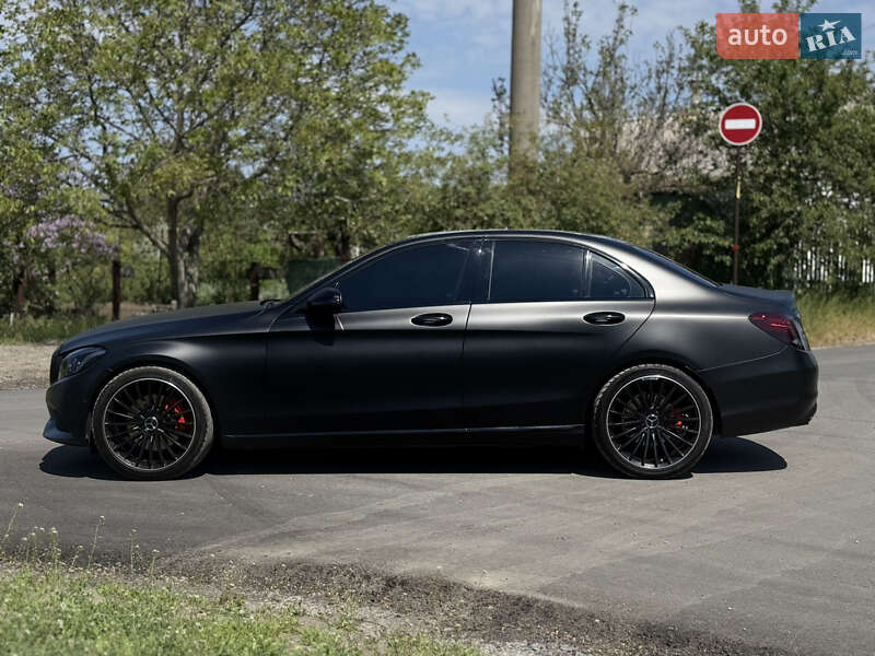 Седан Mercedes-Benz C-Class 2017 в 