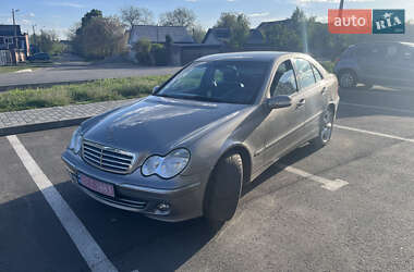 Седан Mercedes-Benz C-Class 2004 в 