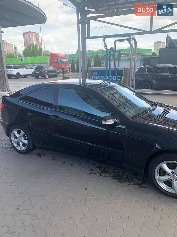 Купе Mercedes-Benz C-Class 2001 в Киеве