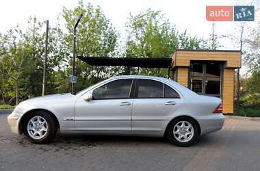 Седан Mercedes-Benz C-Class 2002 в Кривом Роге