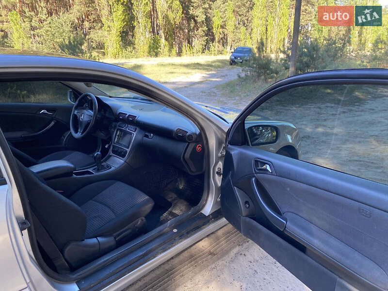Купе Mercedes-Benz C-Class 2002 в Охтирці
