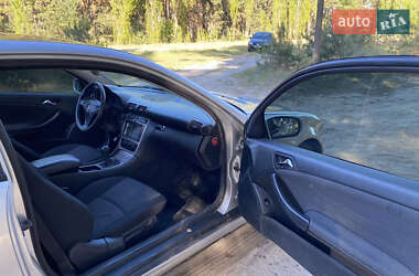 Купе Mercedes-Benz C-Class 2002 в 