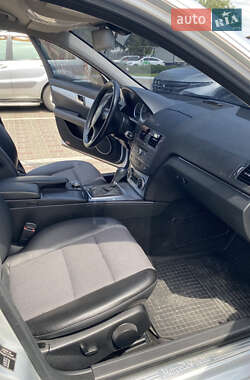 Универсал Mercedes-Benz C-Class 2009 в 