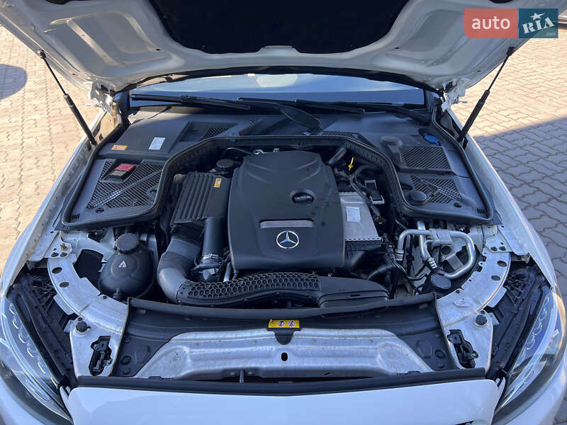 Седан Mercedes-Benz C-Class 2015 в Нововолынске