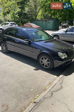Седан Mercedes-Benz C-Class 2000 в 
