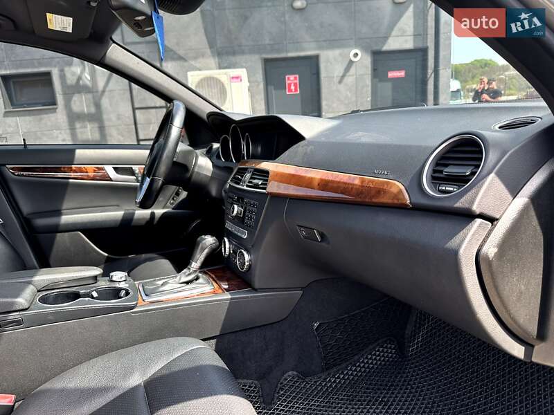 Седан Mercedes-Benz C-Class 2012 в Лубнах фото 23 Седан Mercedes-Benz C-Class 2012 в Лубнах