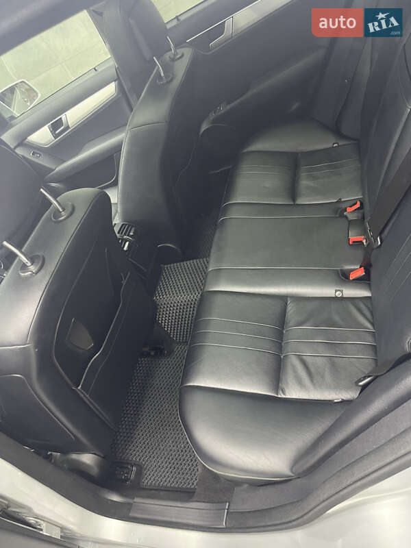Универсал Mercedes-Benz C-Class 2013 в Ивано-Франковске