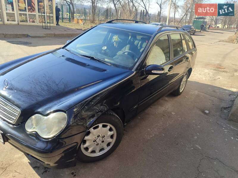 Универсал Mercedes-Benz C-Class 2002 в Житомире