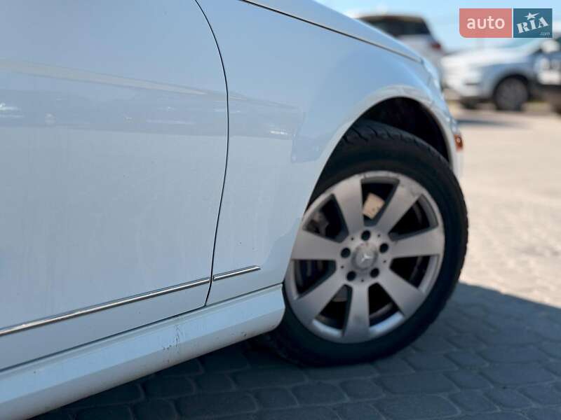 Седан Mercedes-Benz C-Class 2012 в Львове