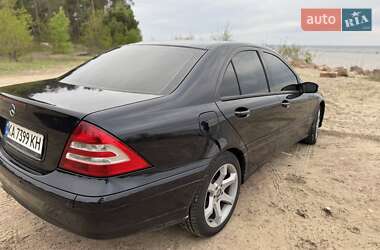 Седан Mercedes-Benz C-Class 2005 в 