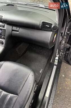 Седан Mercedes-Benz C-Class 2005 в 