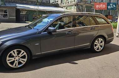 Универсал Mercedes-Benz C-Class 2010 в 