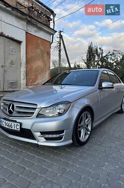 Седан Mercedes-Benz C-Class 2011 в Киеве