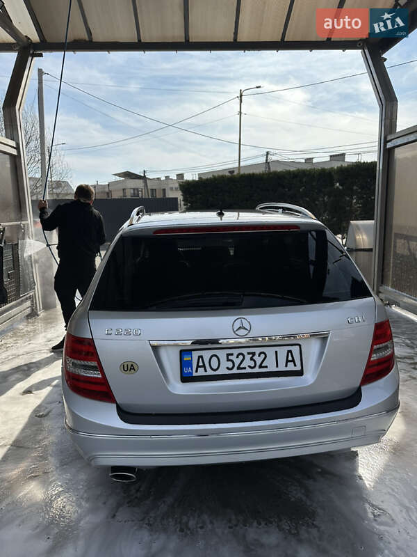 Универсал Mercedes-Benz C-Class 2012 в Ужгороде