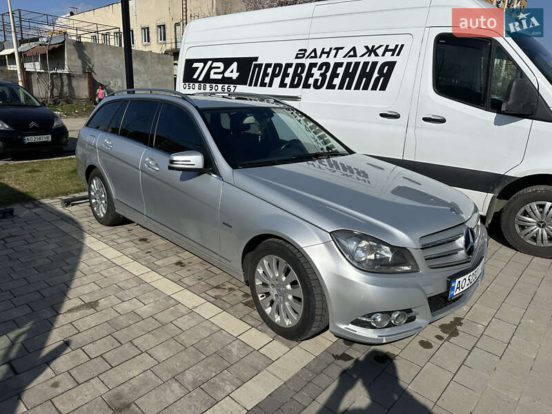 Универсал Mercedes-Benz C-Class 2012 в Ужгороде