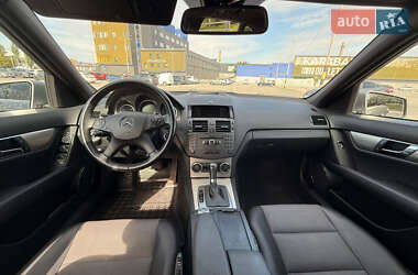 Універсал Mercedes-Benz C-Class 2009 в 