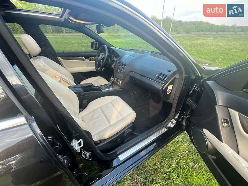 Седан Mercedes-Benz C-Class 2007 в 