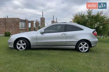 Купе Mercedes-Benz C-Class 2002 в 