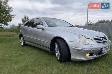 Купе Mercedes-Benz C-Class 2002 в 
