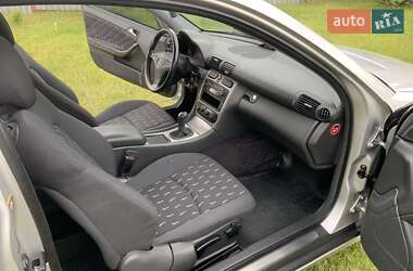 Купе Mercedes-Benz C-Class 2002 в 