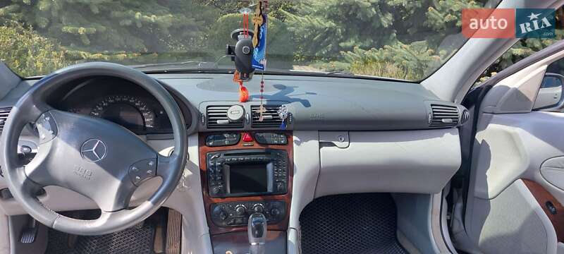 Универсал Mercedes-Benz C-Class 2001 в Залещиках