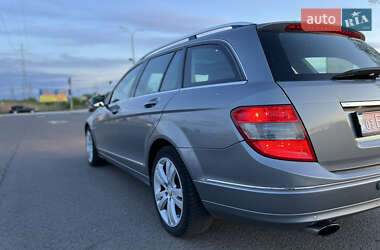Универсал Mercedes-Benz C-Class 2010 в 