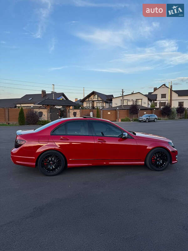 Седан Mercedes-Benz C-Class 2014 в Киеве