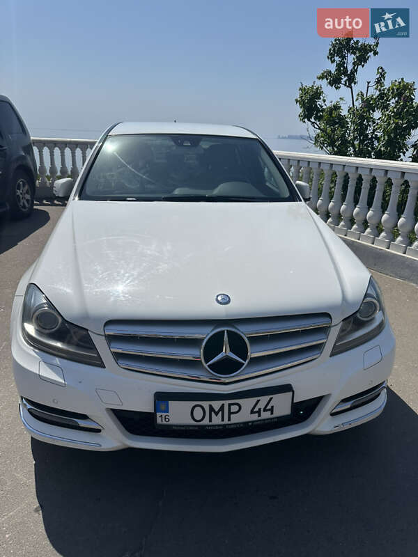 Седан Mercedes-Benz C-Class 2013 в 
