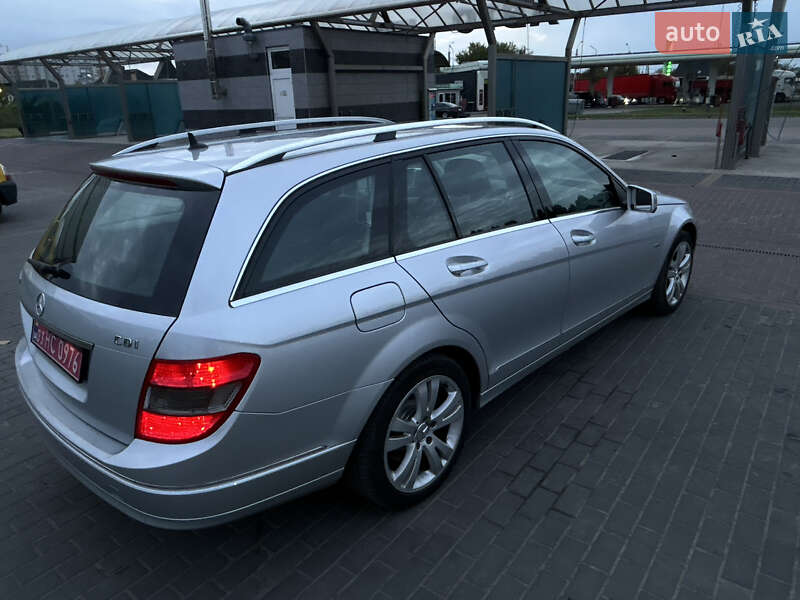 Универсал Mercedes-Benz C-Class 2009 в Луцке