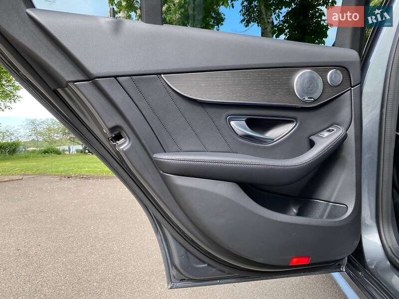 Универсал Mercedes-Benz C-Class 2018 в Киеве