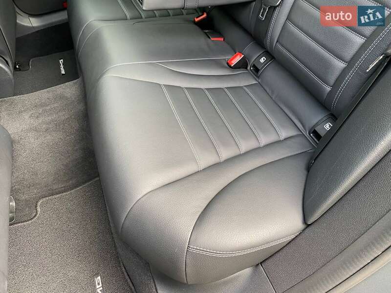 Универсал Mercedes-Benz C-Class 2018 в Киеве