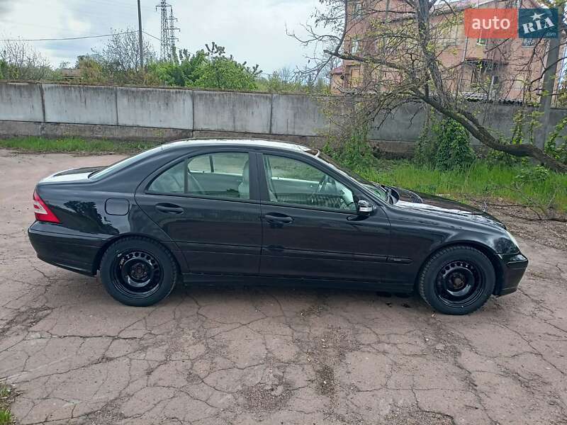 Седан Mercedes-Benz C-Class 2004 в Чернигове