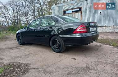 Седан Mercedes-Benz C-Class 2004 в 