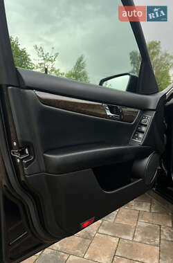 Універсал Mercedes-Benz C-Class 2010 в 